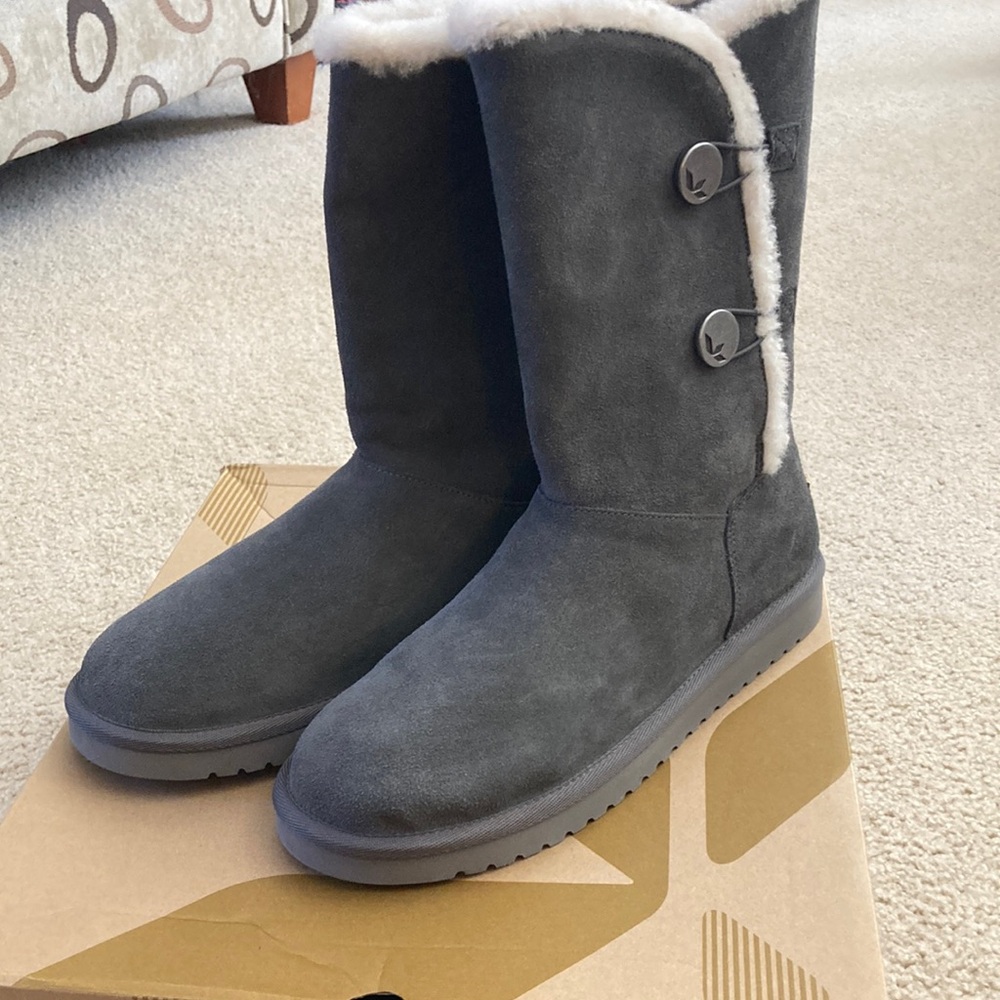 NWT in box Koolaburra By UGG leather suede boots